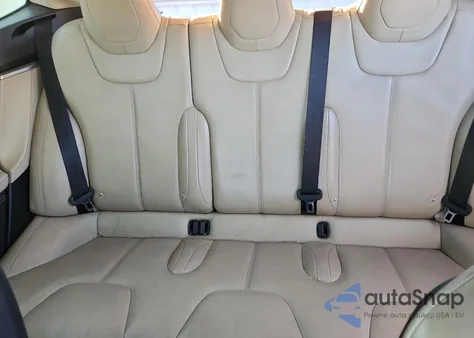 2014 Tesla Model S z USA, uszkodzony, nr VIN 5YJSA1S13EFP63690